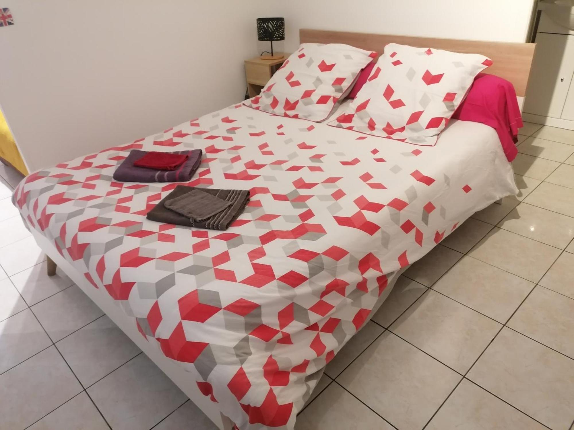 Le Petit Chalet -Appartement Proche De La Vieille Ville , Du Centre Ville Et Du Tram- Petit Dejeuner Offert Le Mans Dış mekan fotoğraf